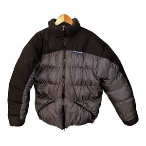 Feathered Friends Men's Black and Gray Puffer Jacket